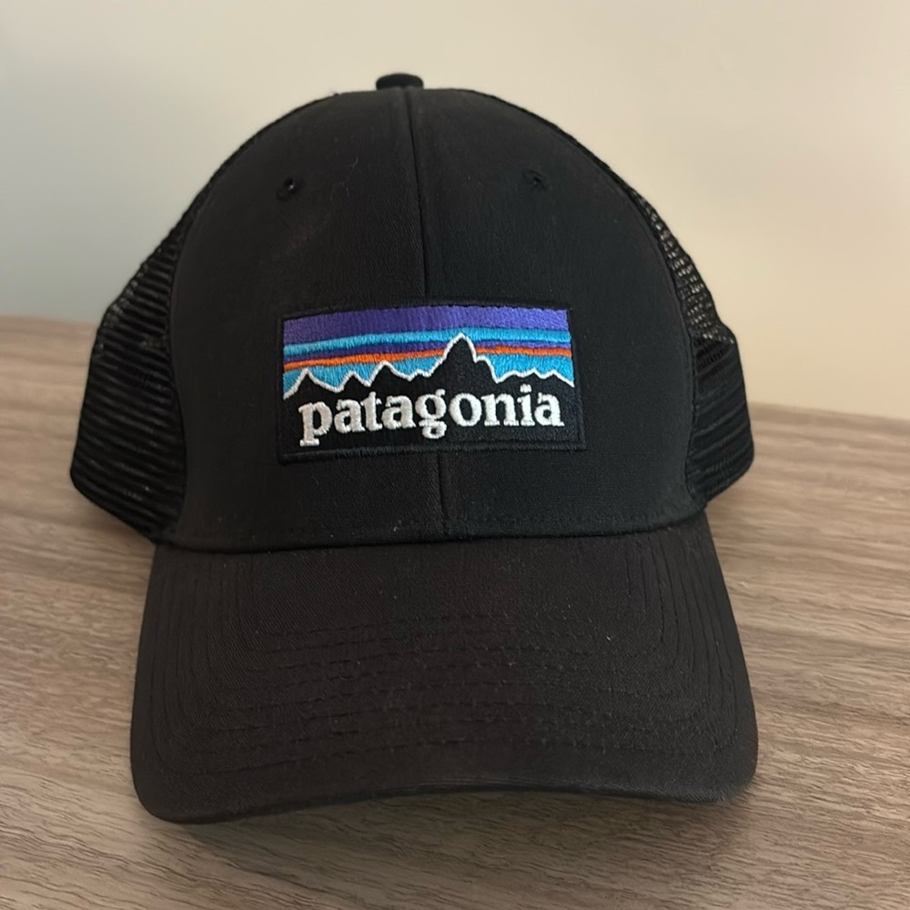 Patagonia Black Multi P-6 Logo Trucker Hat One Size